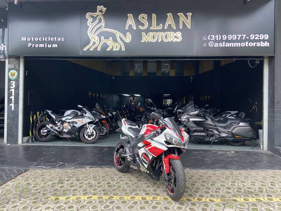 YAMAHA YZF R1 YAMAHA YZF R1